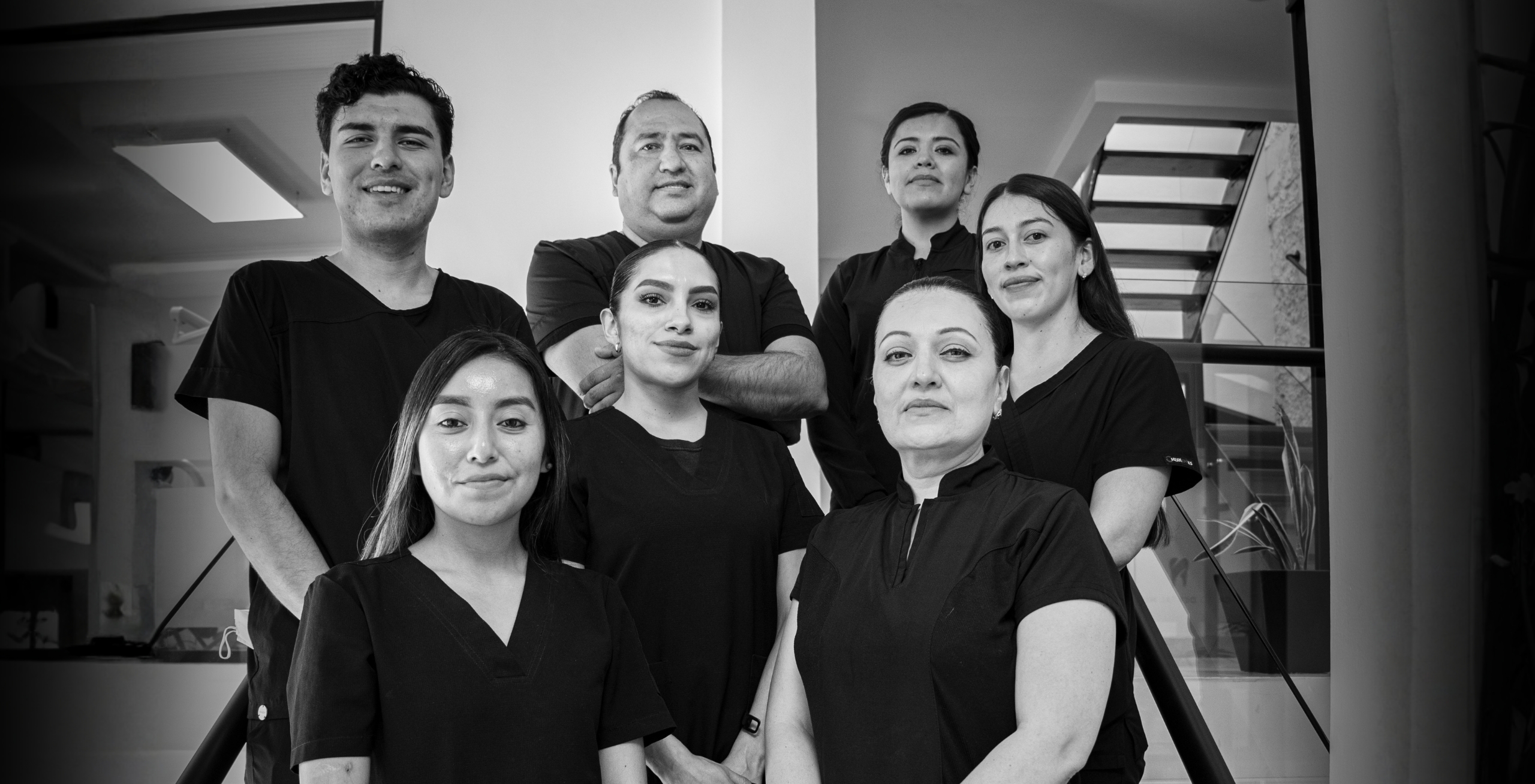Equipo de dentistas en San Miguel de Allende — Grupo Dental Nieto